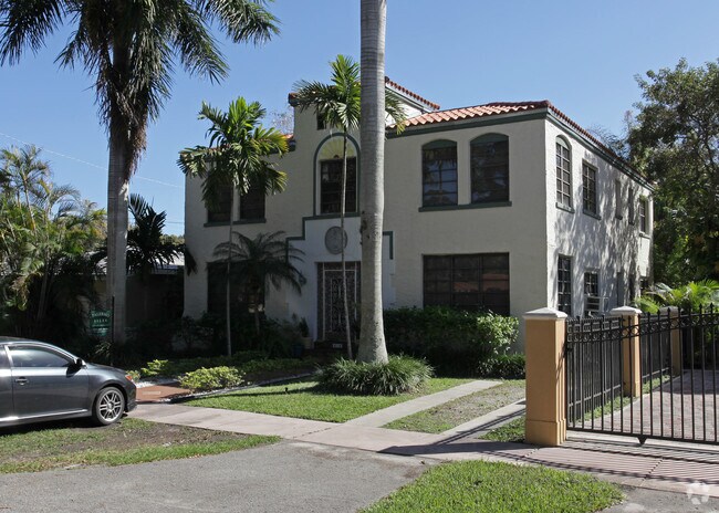 Building Photo - Palermo Isles Apartments