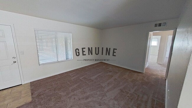 Building Photo - Beautiful 2 Bedroom in Creekside Villas!
