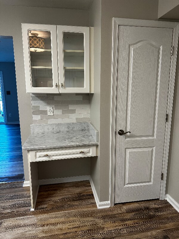 Building Photo - 2229 Lesner Crescent