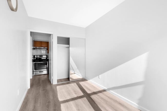 Building Photo - 198 Bowery