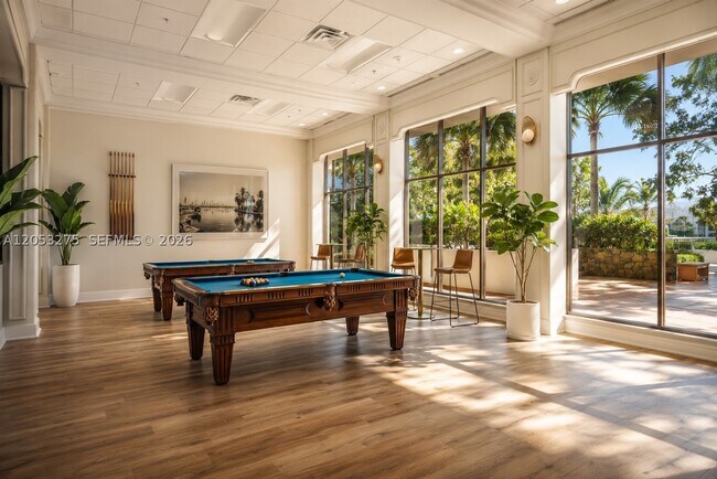 Building Photo - 5600 Collins Ave