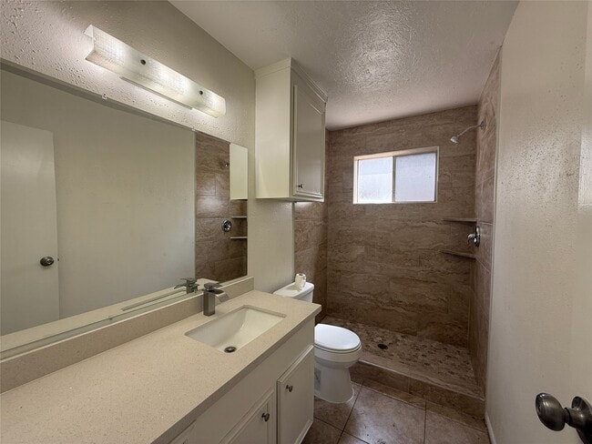 Building Photo - 4223 Steep Rock Dr