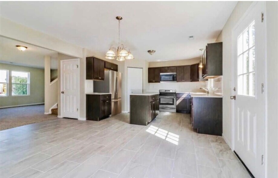 Building Photo - 141 Liberty Torch Ct