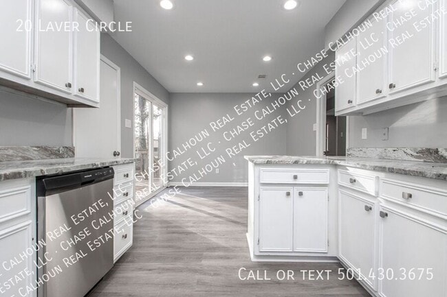 Building Photo - 20 Laver Cir