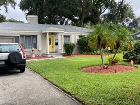 Building Photo - 329 57th Ave S