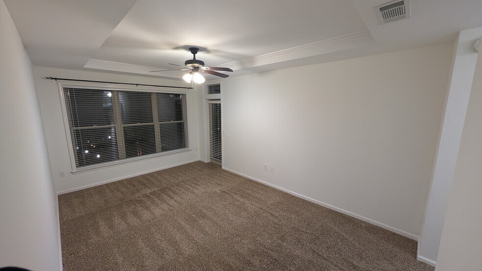 Building Photo - 3334 Peachtree Rd NE