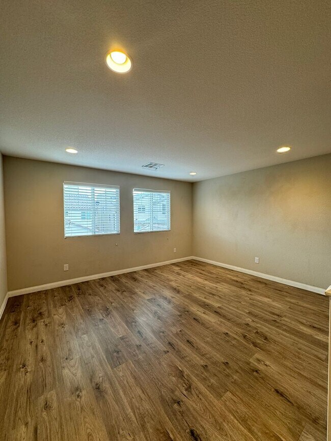 Building Photo - Beautiful 2-story home in the sought-after Providence community!