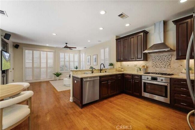 Building Photo - 3 Bedroom Plus Loft in Los Flores