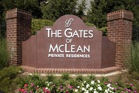 Building Photo - Generous 1BR condo in the gated community ...