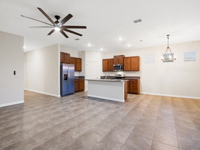 Building Photo - 6780 Canterbridge Dr