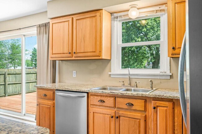 Building Photo - 2913 13th St