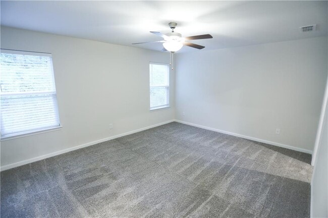 Building Photo - 132 Cedar Ln