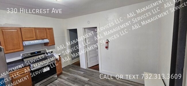 Building Photo - 330 Hillcrest Ave