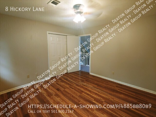 Building Photo - 8 Hickory Ln