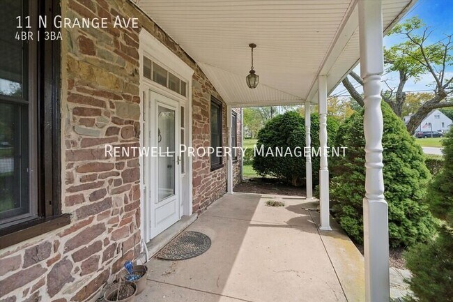 Building Photo - 11 N Grange Ave