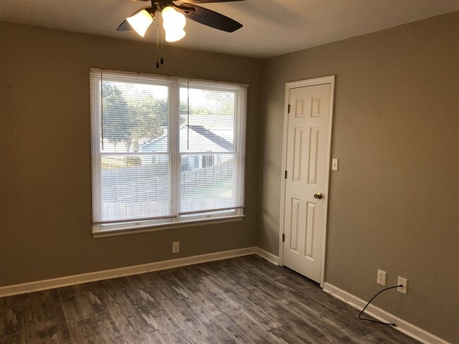 Building Photo - 2128 Delta Blvd