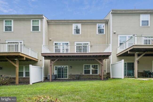 Building Photo - 10290 Greenspire Dr