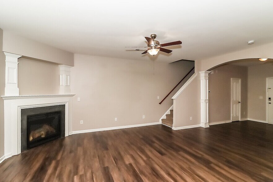 Building Photo - 5604 Chiefly Ct