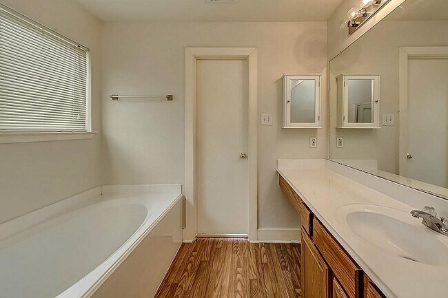 Building Photo - 6302 Torrance Elms Ct