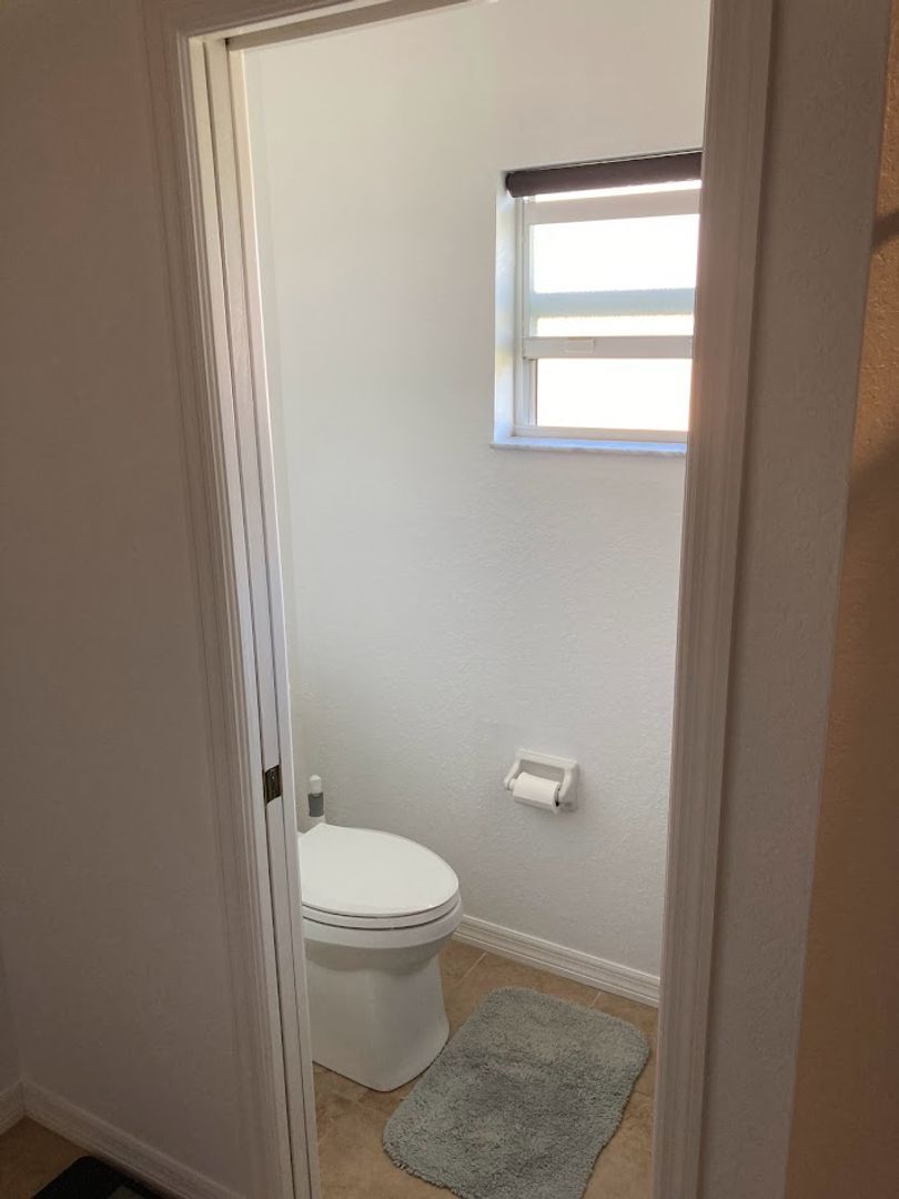 Building Photo - Short term FULLY FURNISHED vacation rental ,3/2 Pool Home on canal