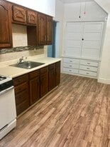 Building Photo - 674 Middle Ave