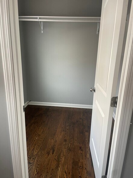 Building Photo - 270 New York Ave