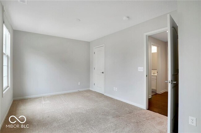 Building Photo - 2025 Broughton St