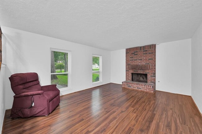 Building Photo - 16 S Cypress Pine Dr
