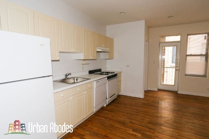 Building Photo - 911 W Dakin St