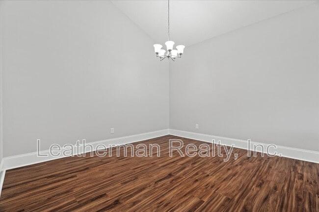 Building Photo - 417 Senate St