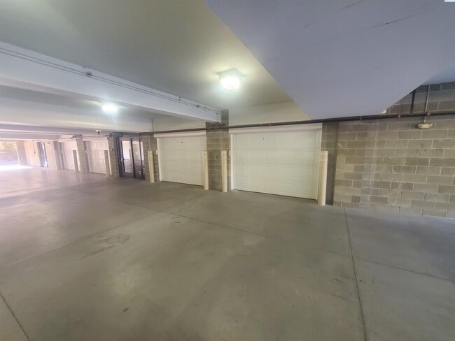 Building Photo - Riverwalk Village-Luxury living-partial ri...