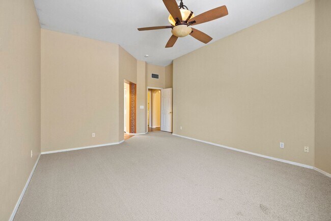 Building Photo - Santa Fe Home in Silverado Hills with Pool!