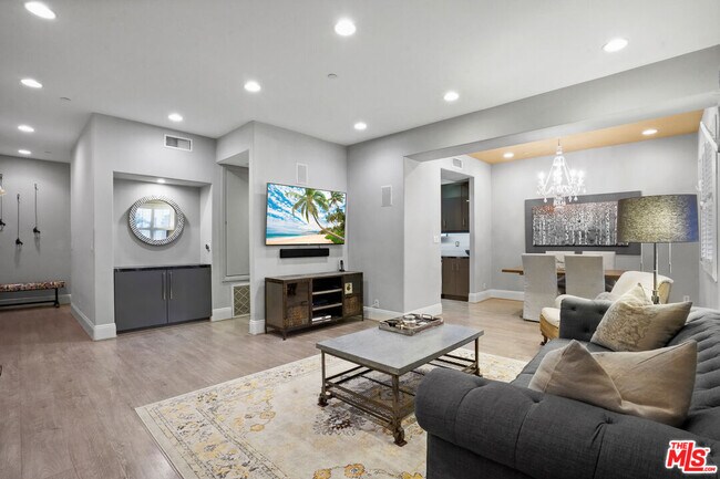 Building Photo - 16123 Sunset Blvd