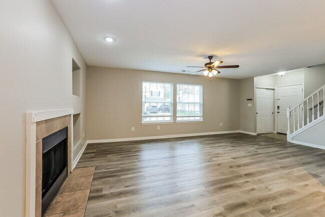 Building Photo - 7329 Kimble Dr