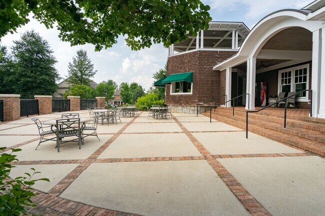 Building Photo - THE SUMMIT OF ATHENS #1022 | 3 BED 3 BATH + AMENITIES