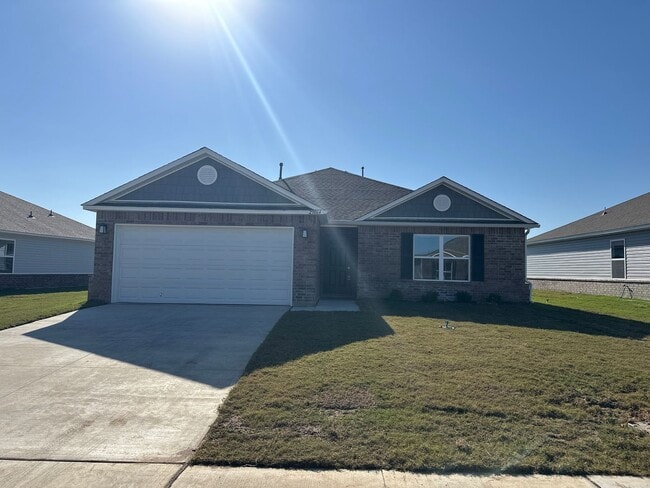 Building Photo - Now Pre-Leasing — Cozy & Modern 3 Bed / 2 Bath Home in Broken Arrow — Don’t Miss Out!
