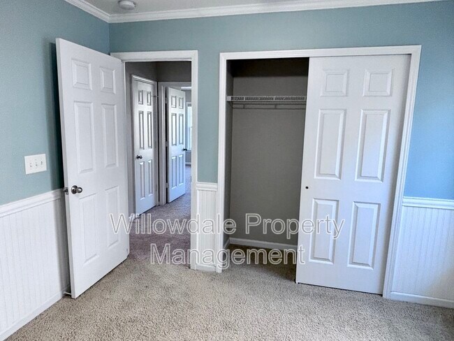 Building Photo - 624 Piper Stream Cir