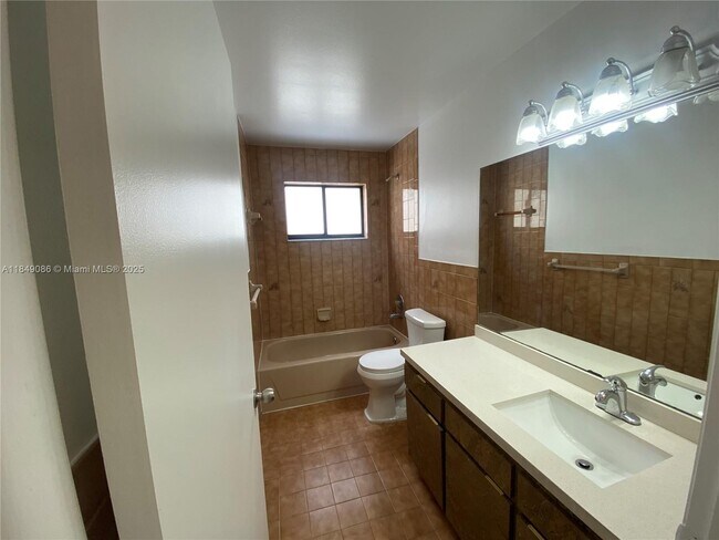 Building Photo - 10225 SW 144th Ct