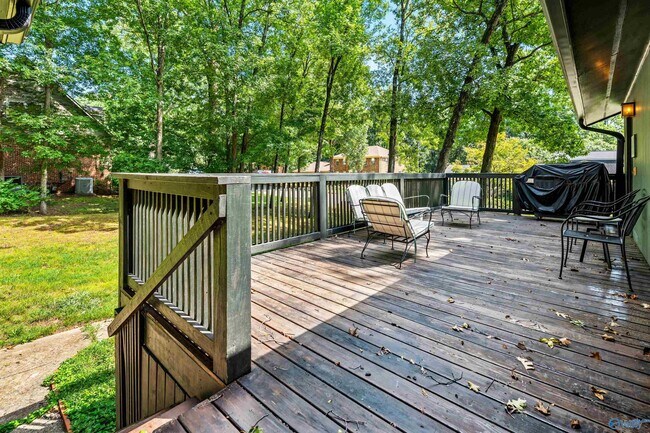 Building Photo - 7705 Foxfire Dr SE