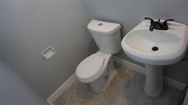 Building Photo - 4222 Cicada Ln