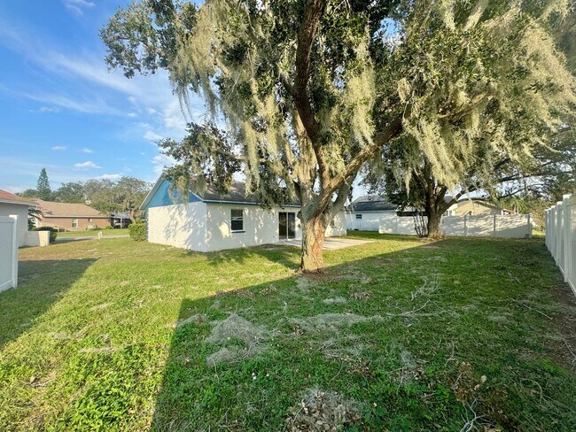 Building Photo - 3511 Majesty Loop