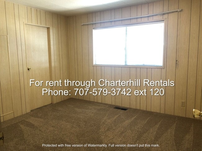 Building Photo - Seniors (must be age 55+) Valle Vista community for occupants age 55 and over community - 2 bedro...