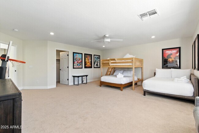 Building Photo - 1568 E Canyon Way