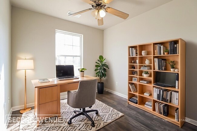 Building Photo - 203 Glenn Oak Dr