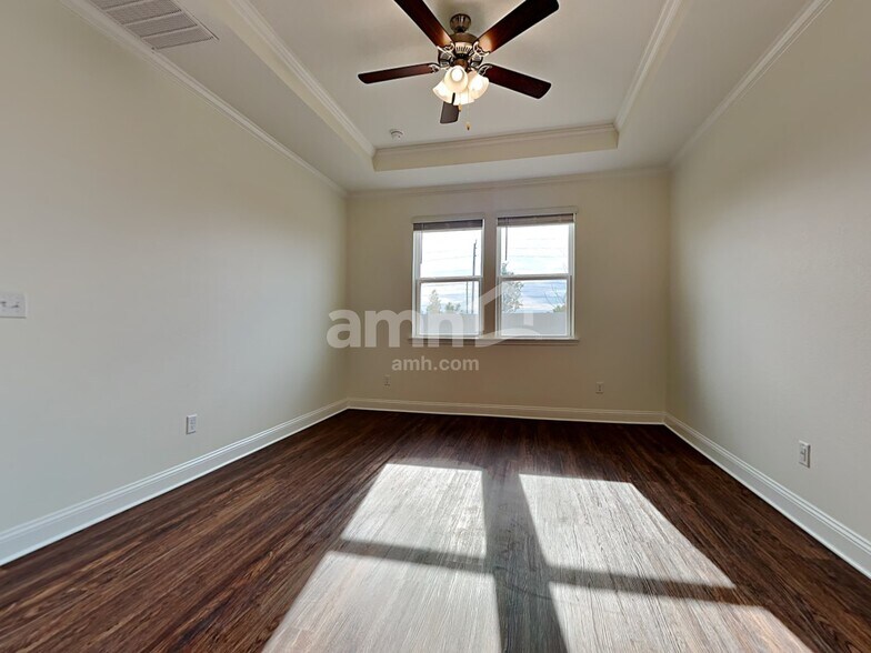 Building Photo - 71 Banyan Frst Dr