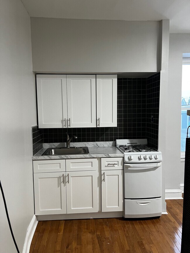 Building Photo - 7124 Germantown Ave