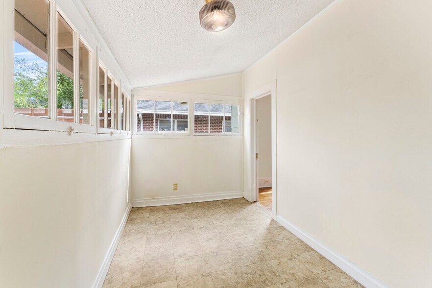 Building Photo - 4531 Attleboro St