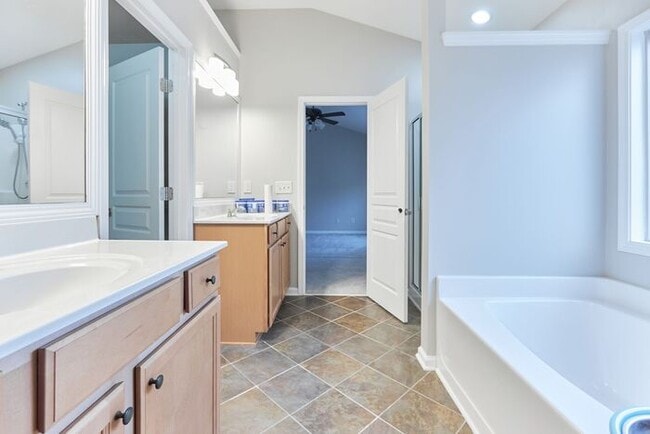 Building Photo - 3351 Archgate Ct