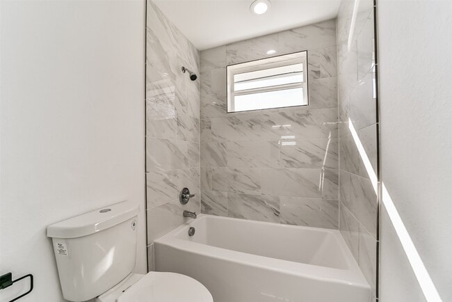 Building Photo - 5714 Beldart