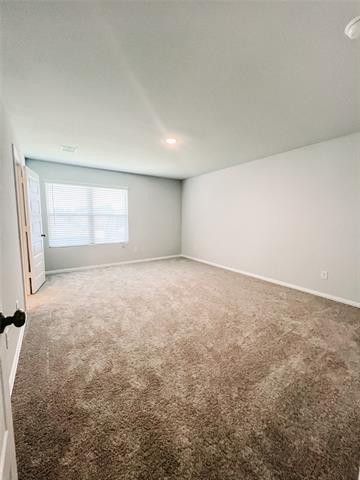 Building Photo - 529 Meadow Run Dr